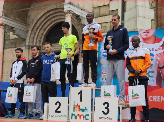 Gabriele Gagliardi va fortissimo alla Cremona Half Marathon 